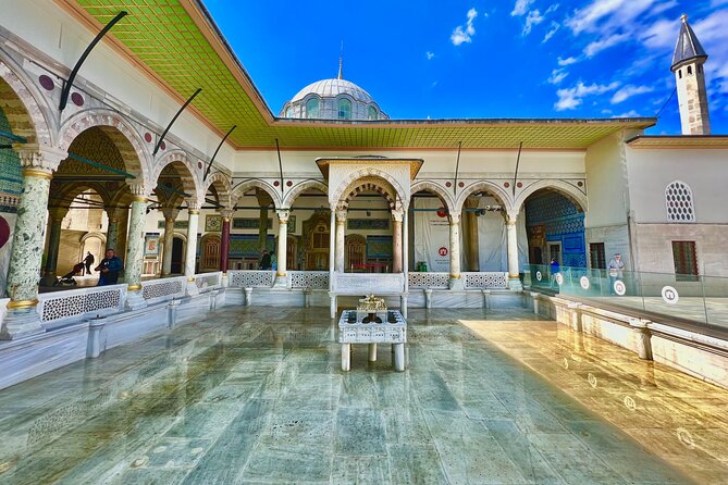 Topkapi Palace/Harem, Basilica Cistern, Grand Bazaar Private tour - What a private guide adds to the day