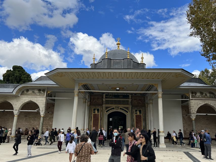 Topkapi Palace&Harem-Guided Tour-Skip lines- All tickets inc - The fourth courtyard and Istanbul’s best palace view