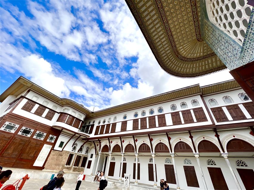 Topkapi Palace&Harem-Guided Tour-Skip lines- All tickets inc - Palace kitchens and ceramics from around the world