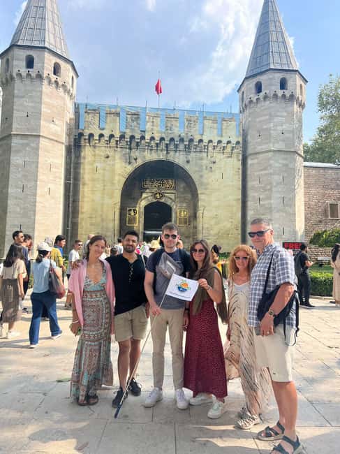 Topkapi Palace & Harem, Skip-the-Line Entry with SMALL GROUP - The one-hour palace tour