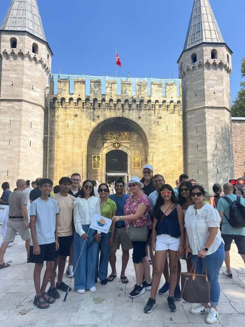 Topkapi Palace & Harem, Skip-the-Line Entry with SMALL GROUP - Entering Topkapi Palace without the long wait