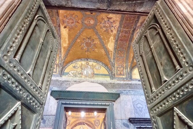 Topkapi Palace with Harem and Blue Mosque Guided Tour - Topkapi Palace: two hours inside the Ottoman court