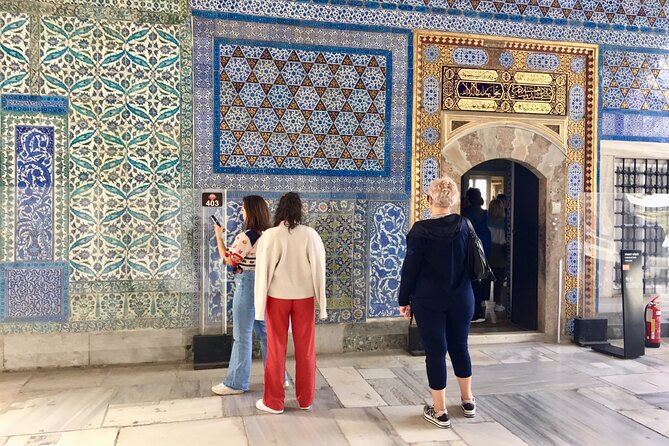Topkapi Palace with Harem and Blue Mosque Guided Tour - Who will get the most from this tour