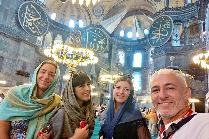 Topkapi Palace with Harem and Blue Mosque Guided Tour - Meeting at Foodie-ist Cafe in Sultanahmet