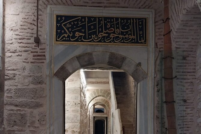 Topkapi Palace with Harem Walking Tour with Guide - Timing, walking, and group size