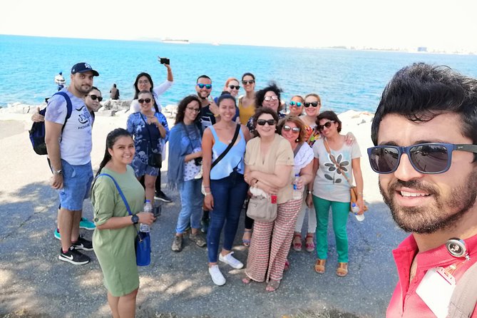 Tours in Spanish in Istanbul. Private tour in Istanbul. Bosphorus tour. - Walking beside the Bosphorus