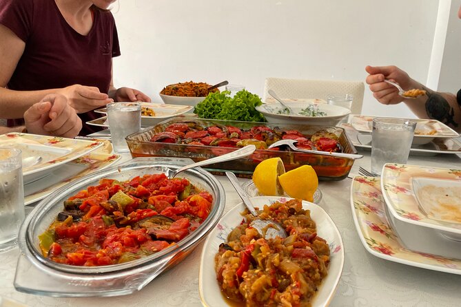Traditional Family Dinner in Istanbul with with Eastern Family - Practical Details That Matter