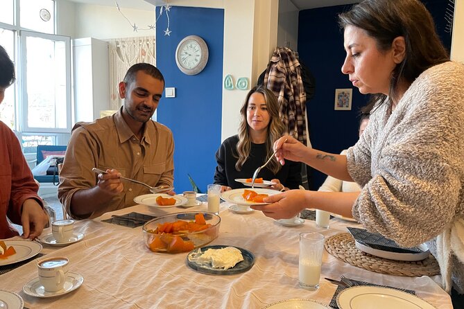 Traditional Home Cooking with a Local in İstanbul City Center - Cooking in Gülşah’s home kitchen