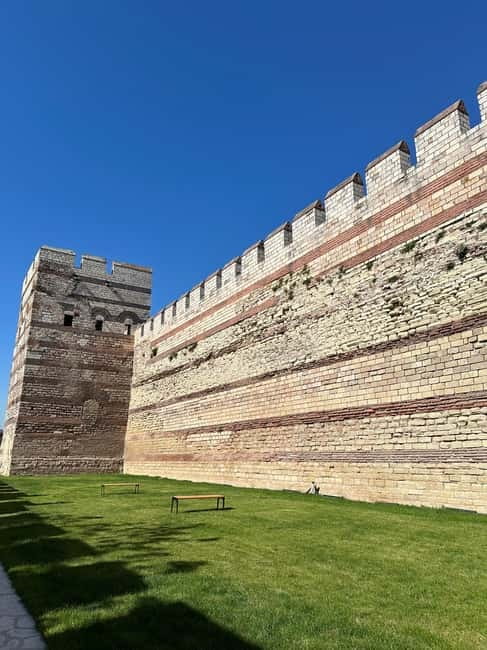 Walls of Contantinople and Blachernea Palace Tour - Why Constantinople’s walls make a strong half-day tour