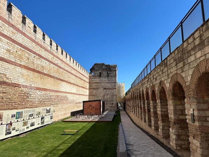 Walls of Contantinople and Blachernea Palace Tour - The Palace of the Porphyrogenitus, or Blachernae Palace