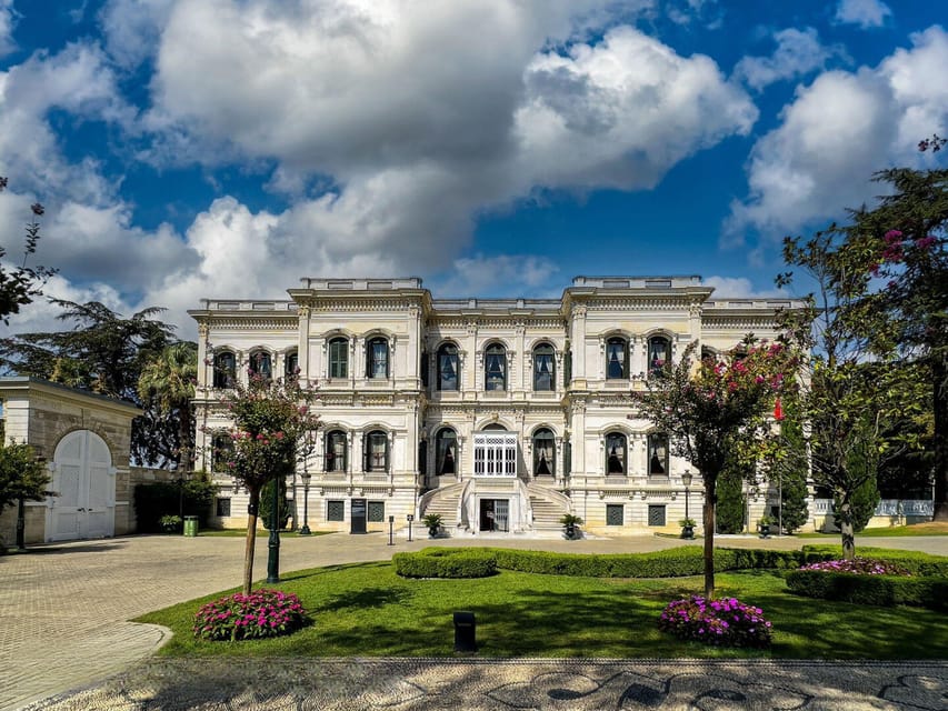 Yildiz Palace & Park: Skip-the-Line Entry with Audio Guide - Taking your time in Yıldız Park